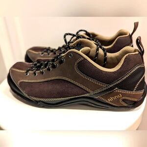 Ahnu Men's 8.5 Hiking Active Athletic Suede Sneaker